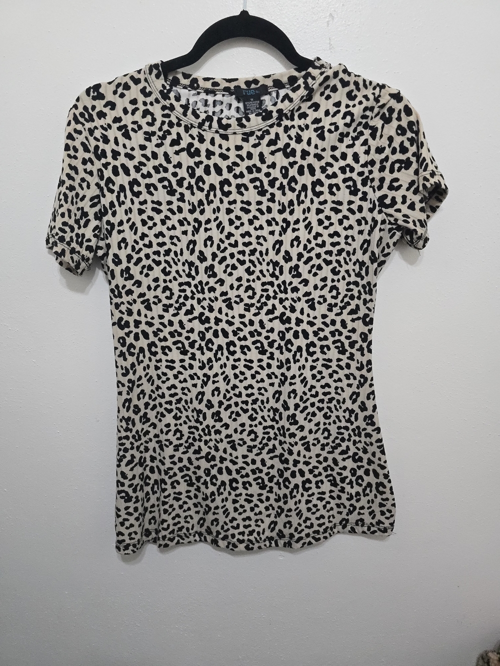 Rue+ Beige and Black Leopard Short Sleeve Tee